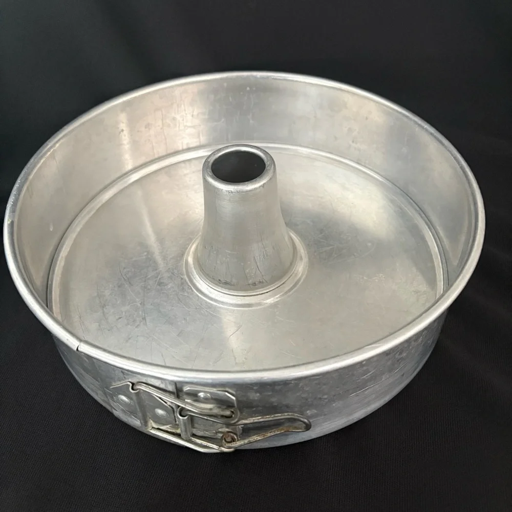 Vintage Hillside Metal Ware Aluminum Springform Tube Pan Cake Pan 10 x 3